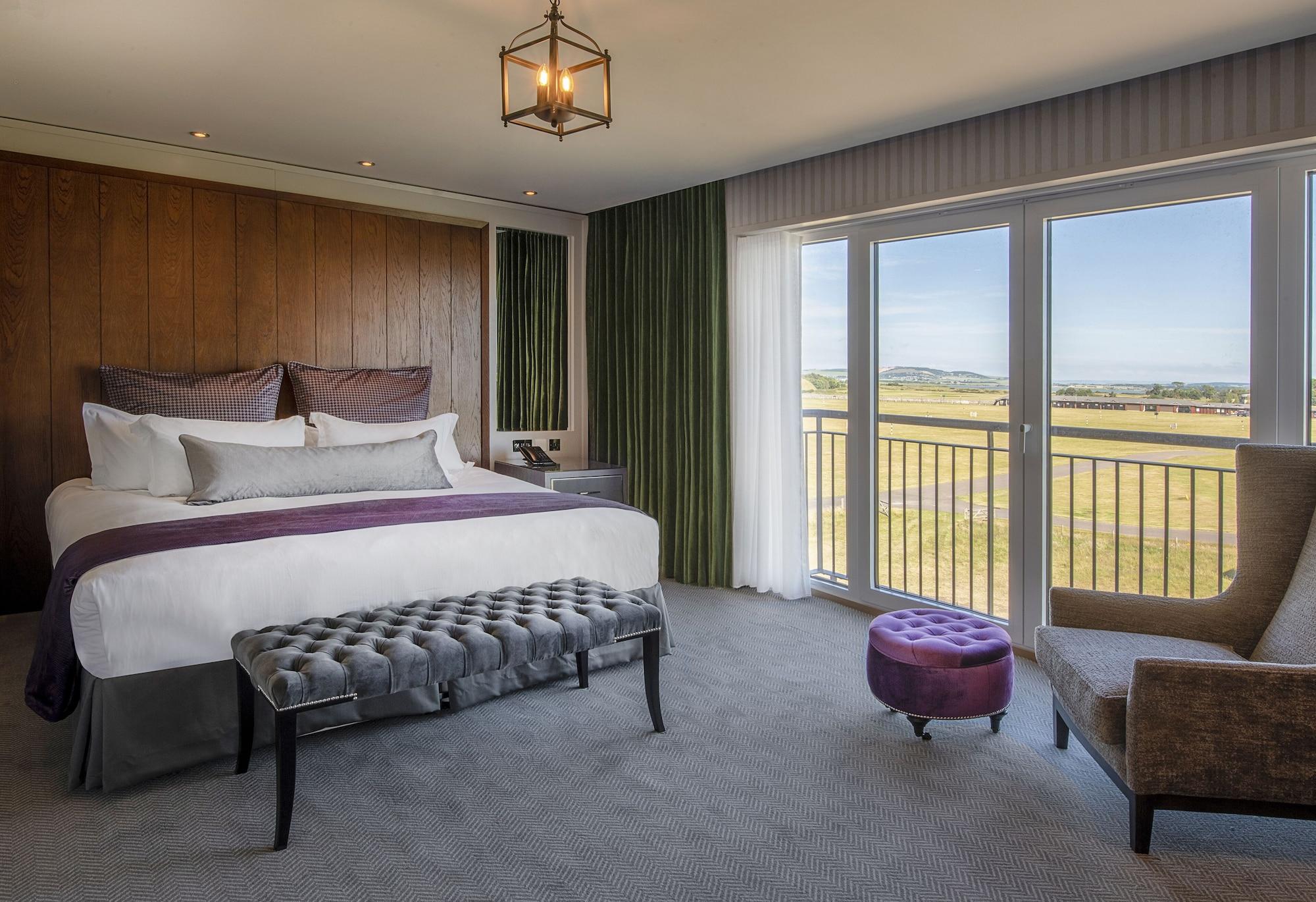 Old Course Hotel St Andrews Esterno foto A bedroom at The K Club