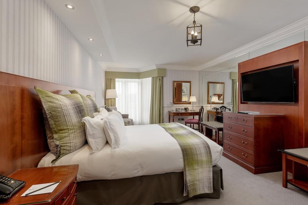 Old Course Hotel St Andrews Esterno foto A bedroom at the hotel