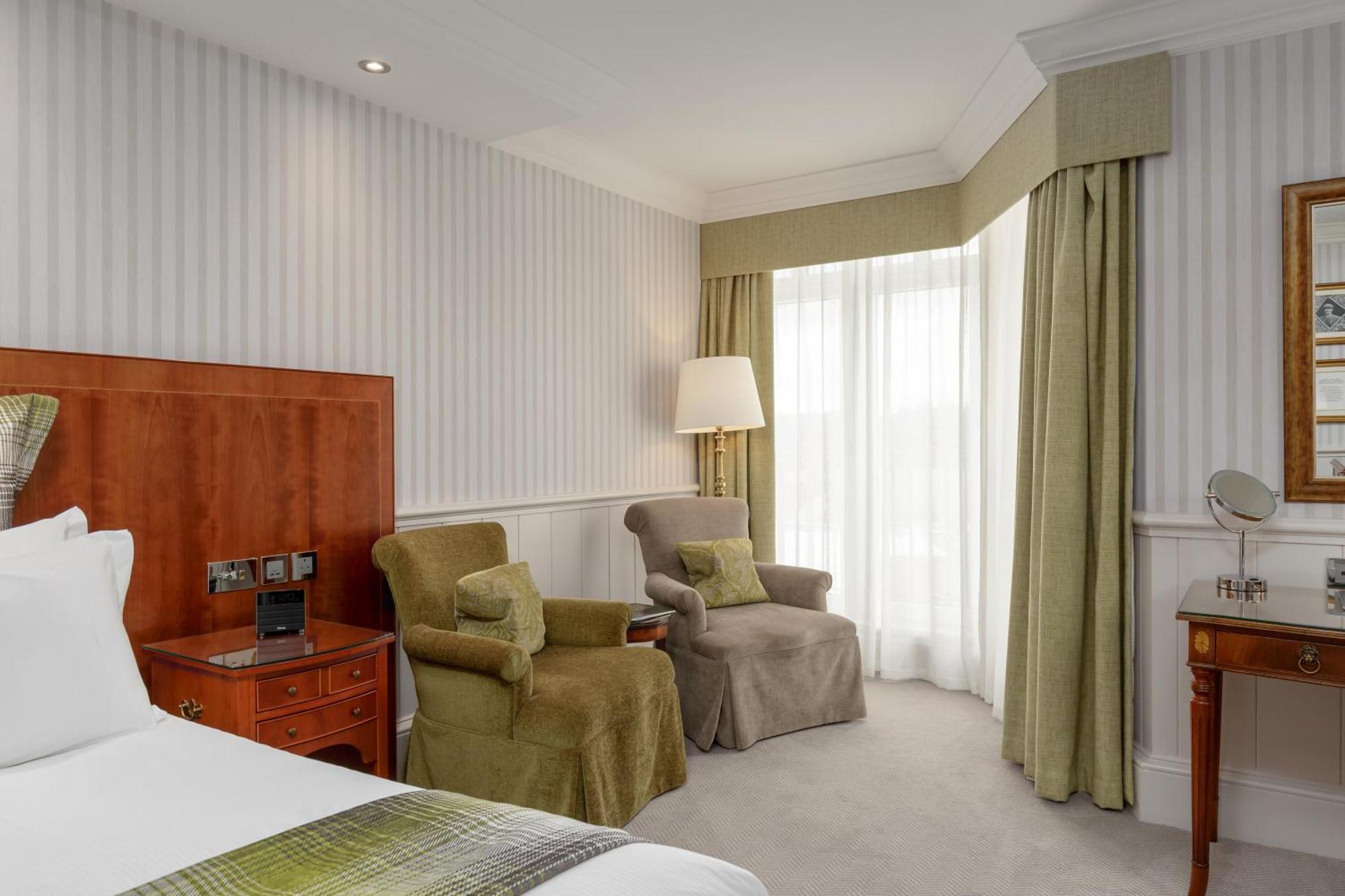 Old Course Hotel St Andrews Esterno foto A bedroom at the hotel